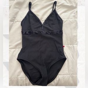 Black yumiko
(Zoe style)